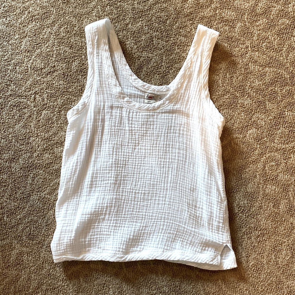 Off white cotton top.